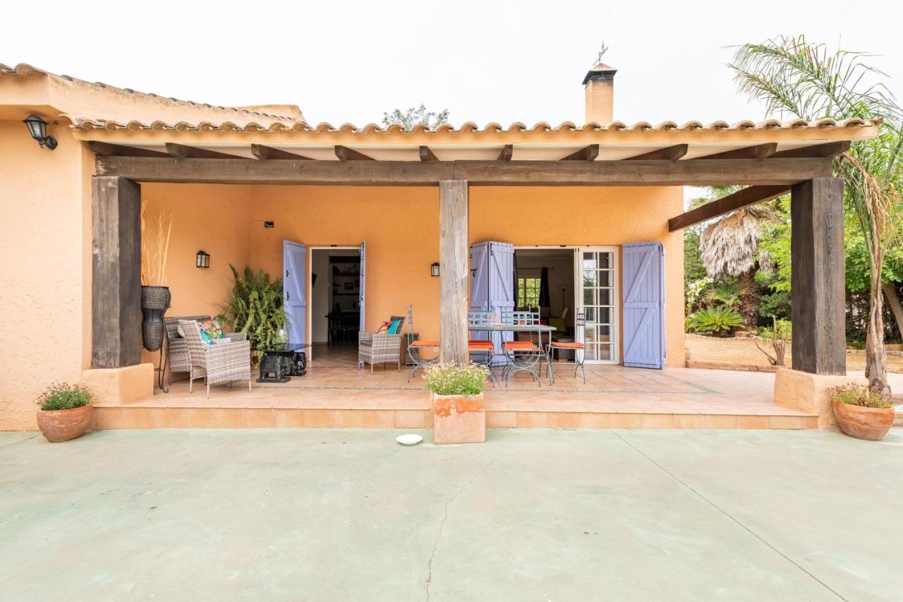 Villa Laforge Carmona  Exteriör bild